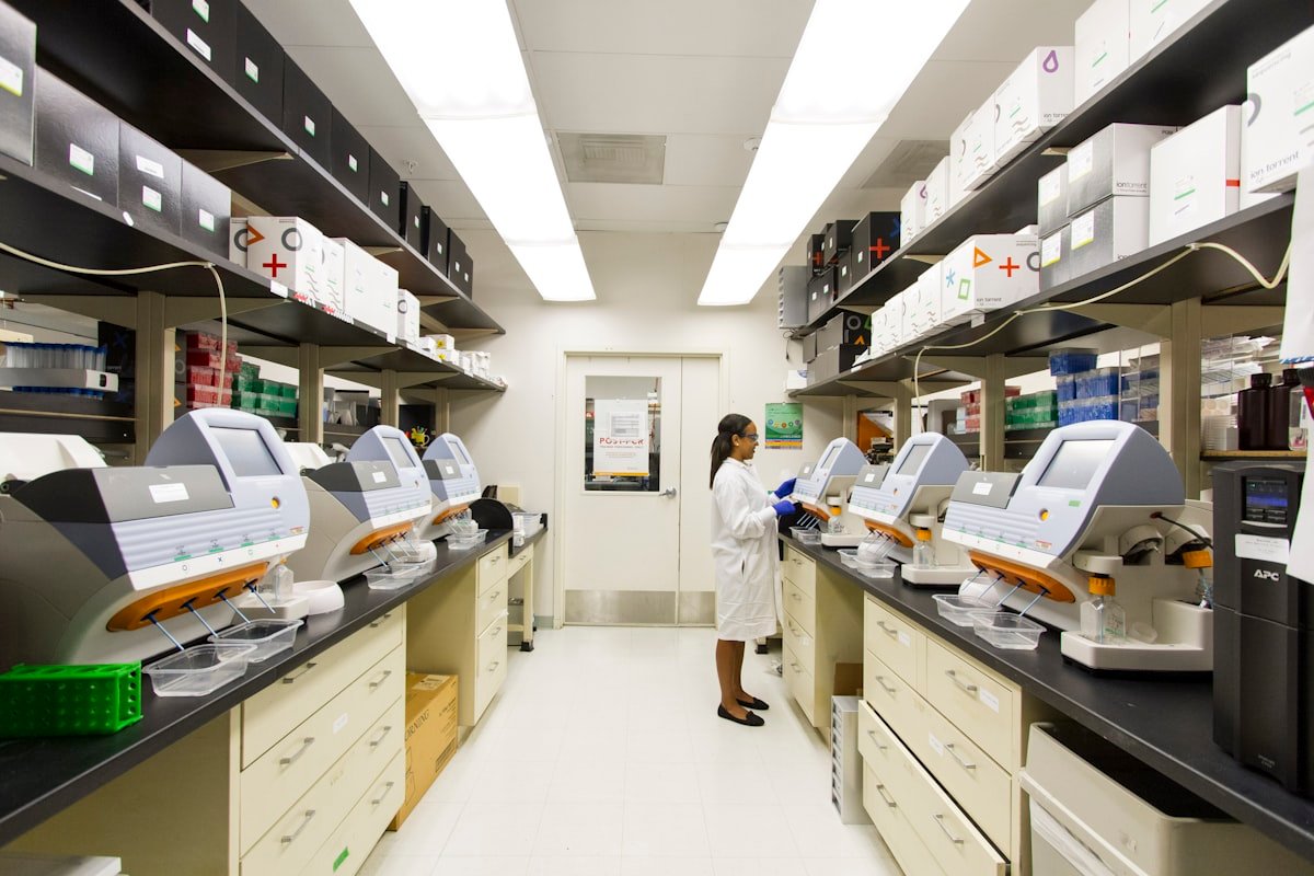 Diagnostic LIMS Integration: Interfacing Sysmex, Mindray & Roche Analyzers via ASTM/HL7